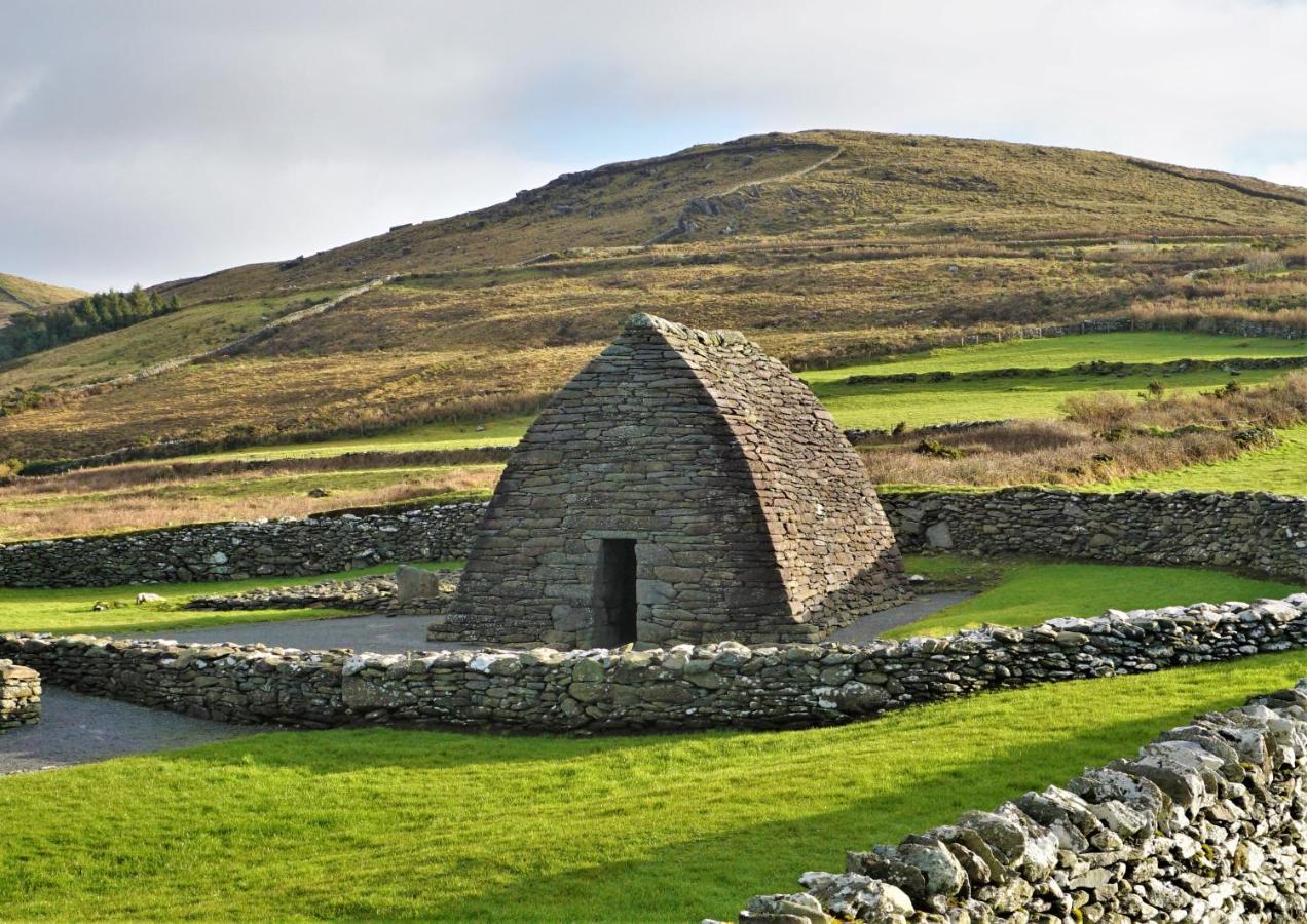 Hotel Ceann Sibeal Ballyferriter Exteriör bild